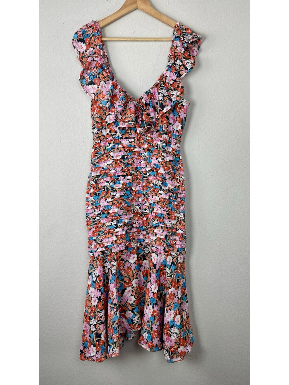 La Maison Talulah Cloud Nine Midi Dress Floral Ruched Boho Wedding Guest Medium
